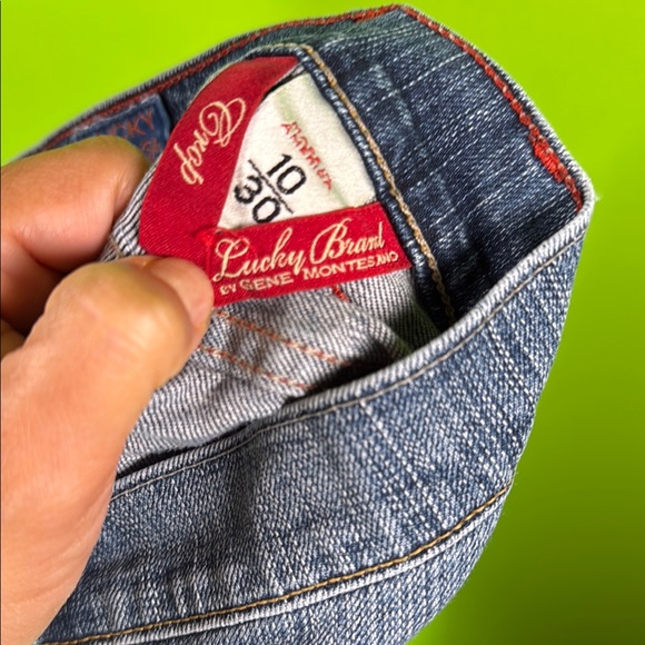 Lucky Brand by GENE MONTESANO Blue Ankle Cropped Jeans with Gradient Wash - Picture 5 of 11